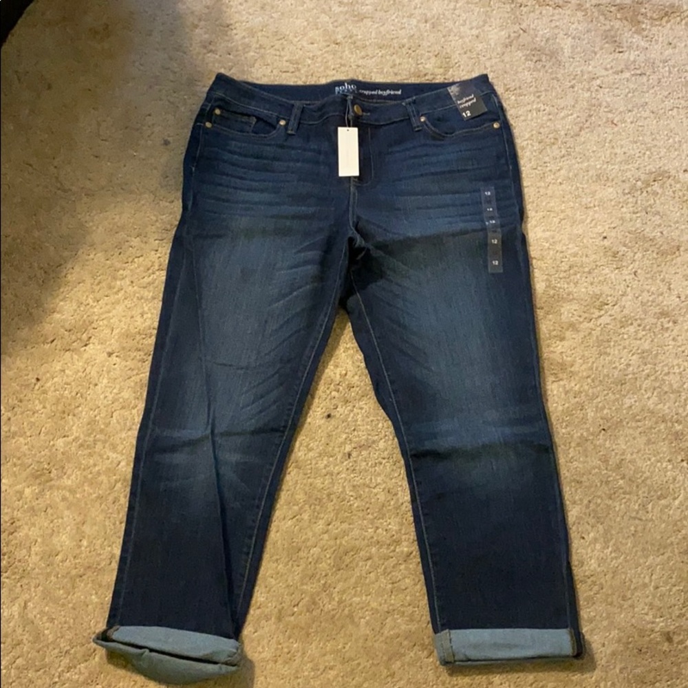 Cropped boyfriend jeans